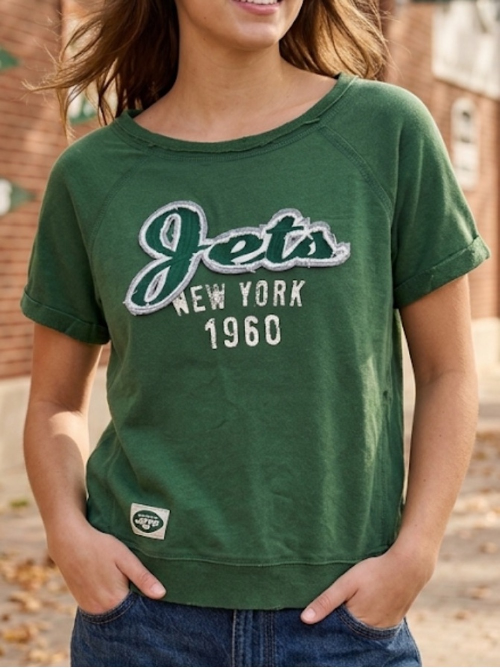 JETS SHABBY CHIC DISTRESSED shirt with embroidery logo! M